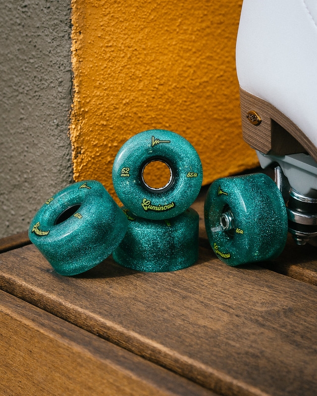 KOŁA LUMINOUS QUAD ŚWIECĄCE DO WROTEK JADE GLITTER 62 MM / 85A X1