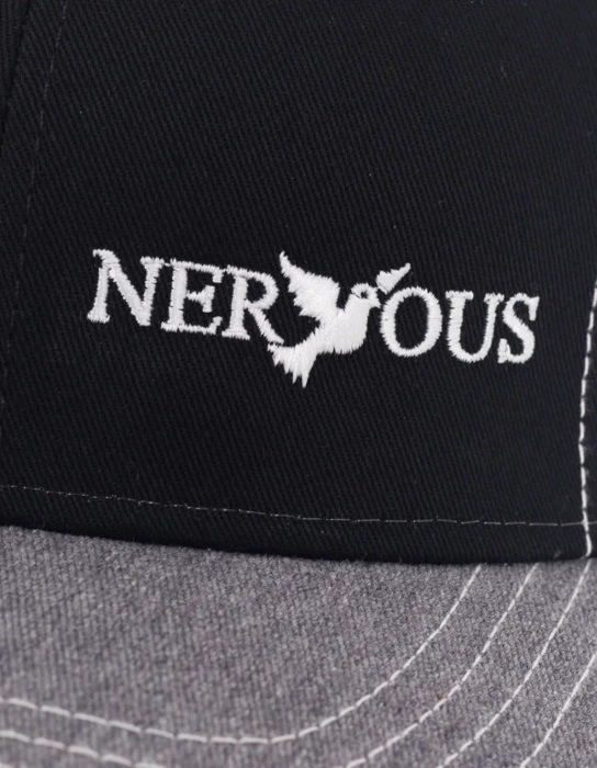 CZAPKA NERVOUS TRUCKER CLASSIC BLACK WHITE