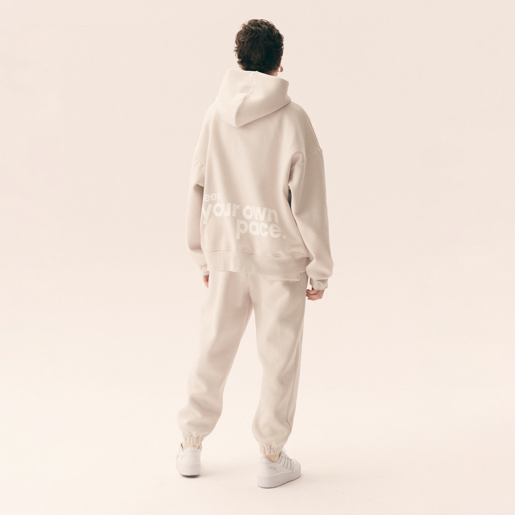 KUBOTA BLUZA OVERSIZE UNISEX Z KAPTUREM BEŻOWA