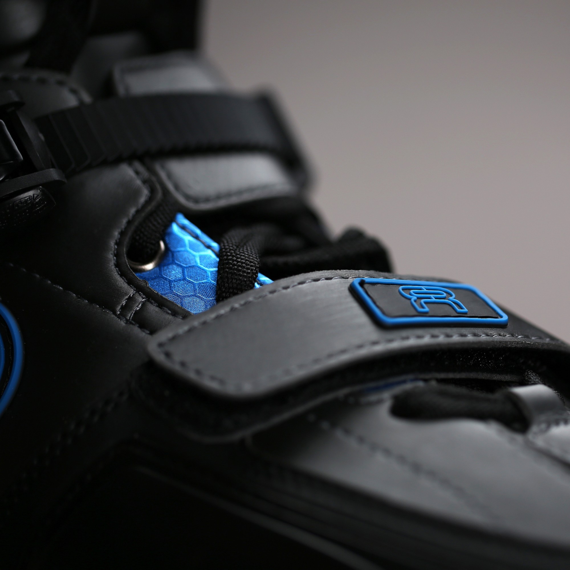 ROLKI FR SKATES SL SEVEN GREY/BLUE 90/72