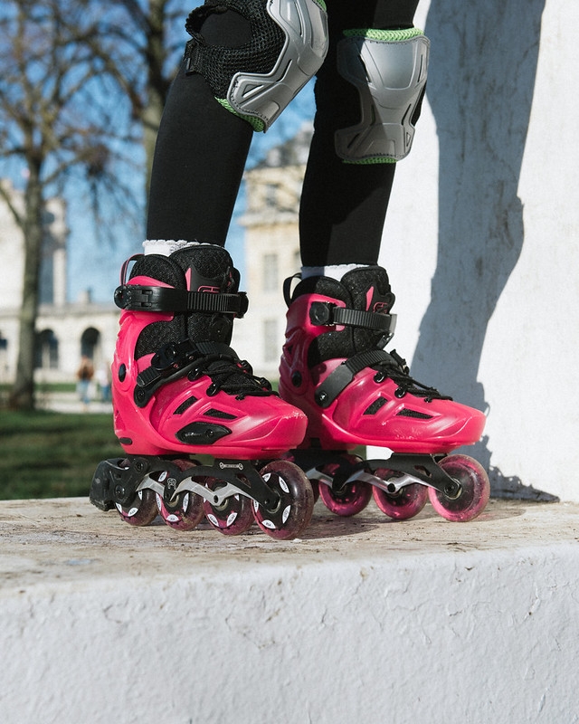 ROLKI FR SKATES AXS PINK - ROLKI JUNIORSKIE REGULOWANE