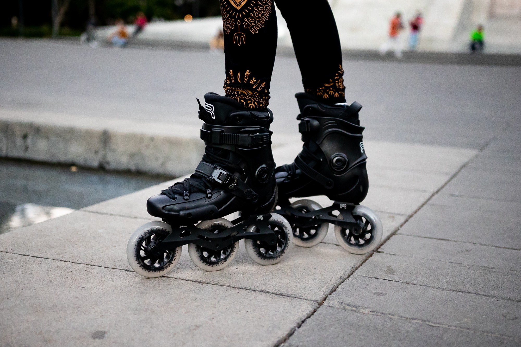 ROLKI FR SKATES FR2 310 BLACK