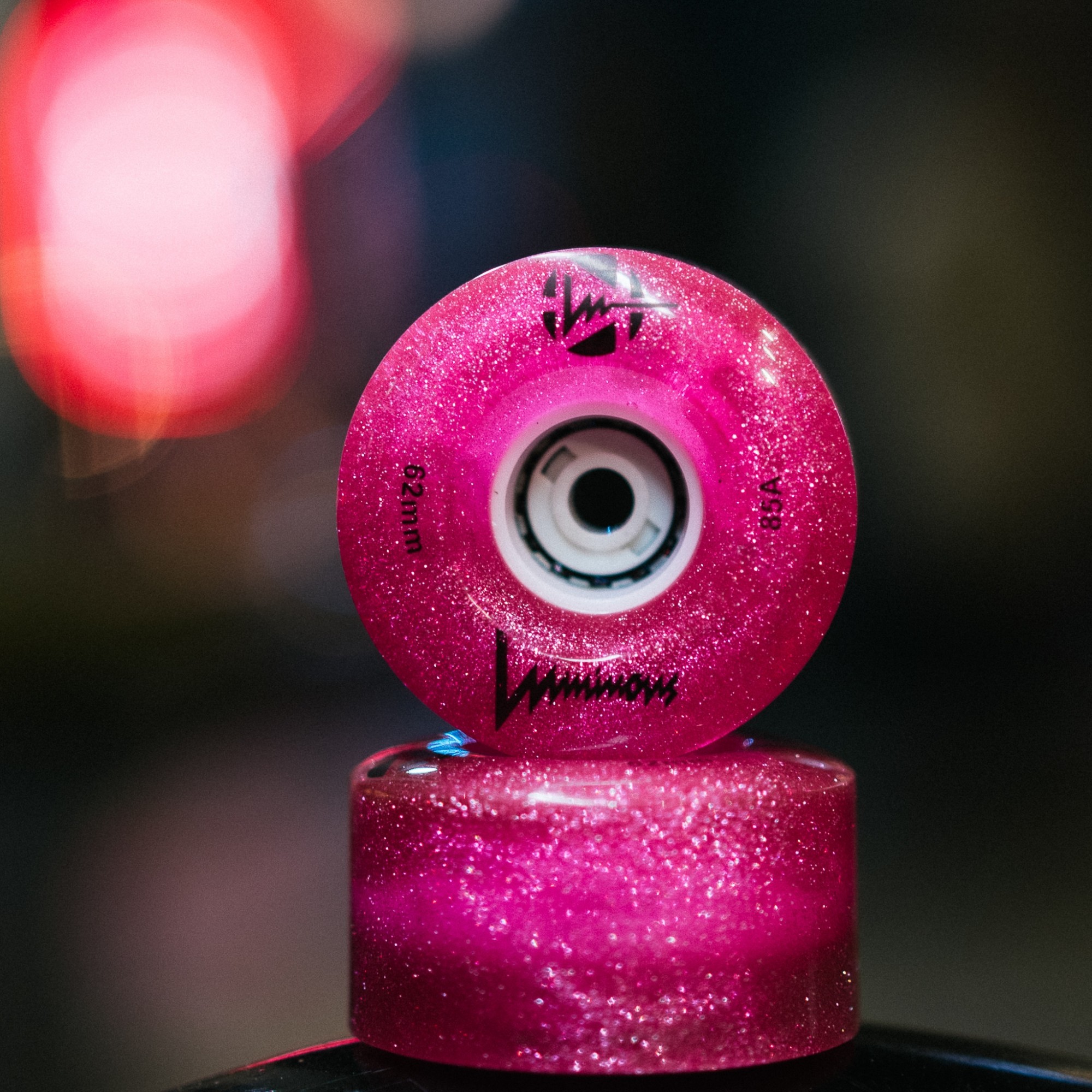 KOŁA LUMINOUS QUAD ŚWIECĄCE DO WROTEK GLITTER PINK 62 MM / 85A X1