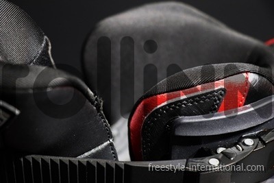 ROLKI FREESTYLE YJS CARBON BLACK/RED 