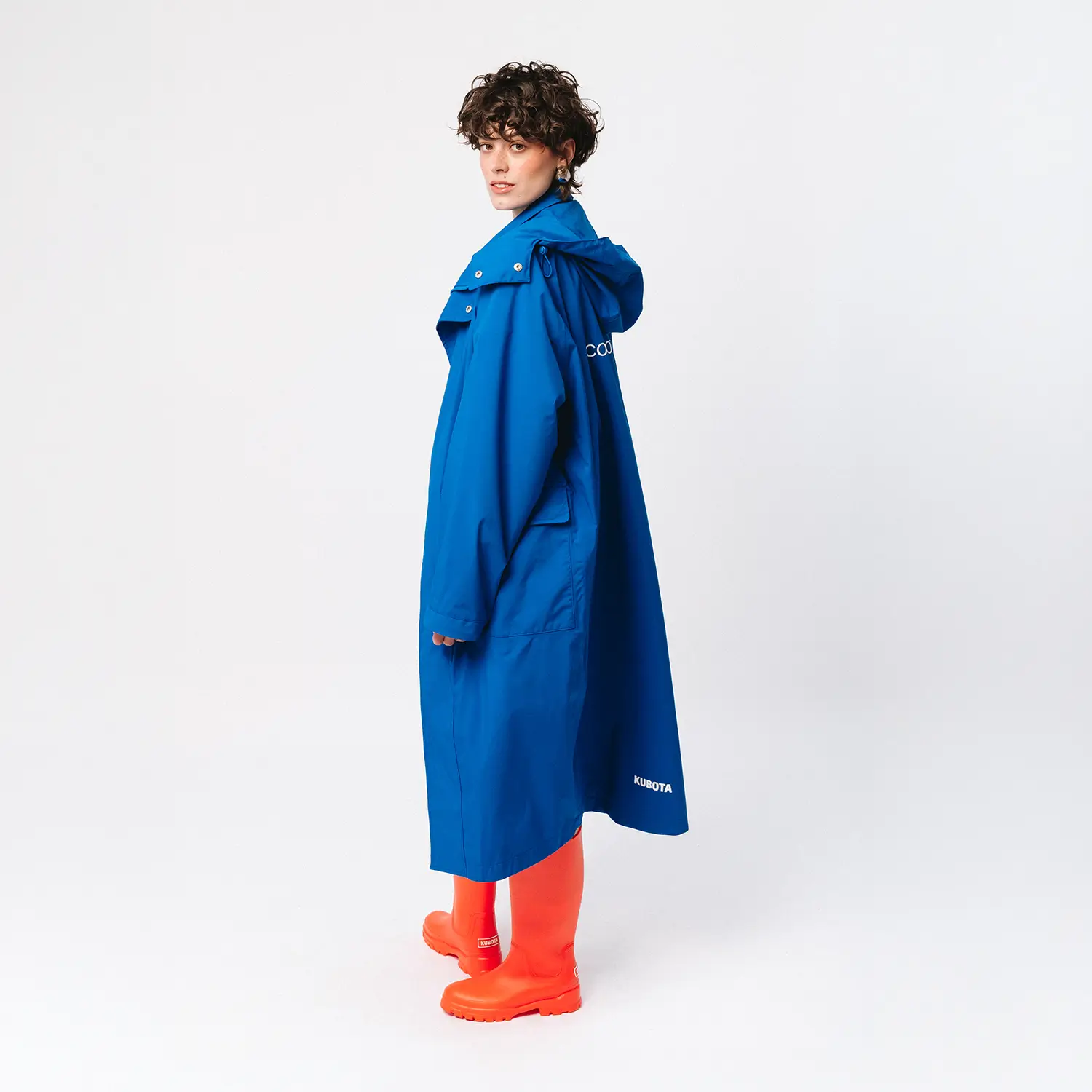 KUBOTA PARKA PRZECIWDESZCZOWA OVERSIZE COMFORT ZONE KOBALTOWA UNISEX